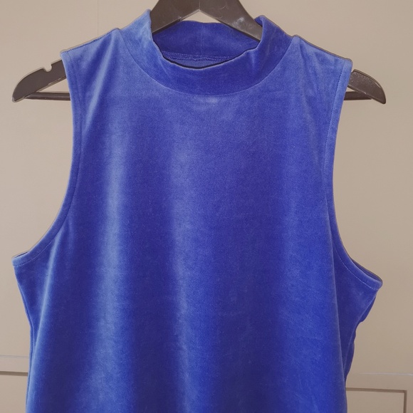 GAP Mockneck Velour Bodysuit - (XL Tall) - Picture 4 of 11